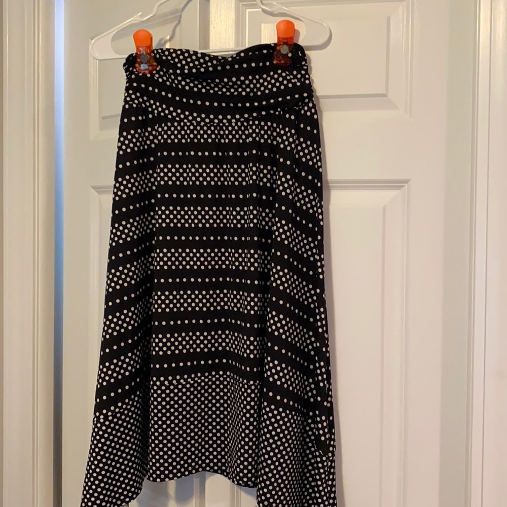 Super cute light weight skirt